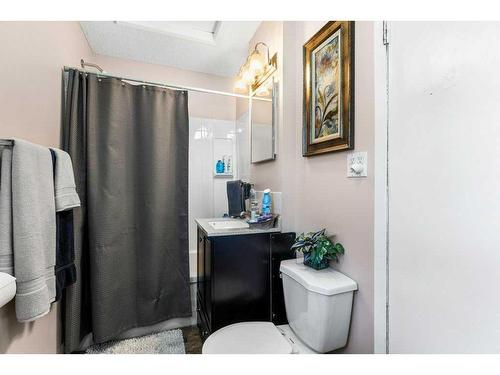 1238 Osler Street, Carstairs, AB - Indoor Photo Showing Bathroom