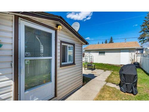 1238 Osler Street, Carstairs, AB - Outdoor With Exterior