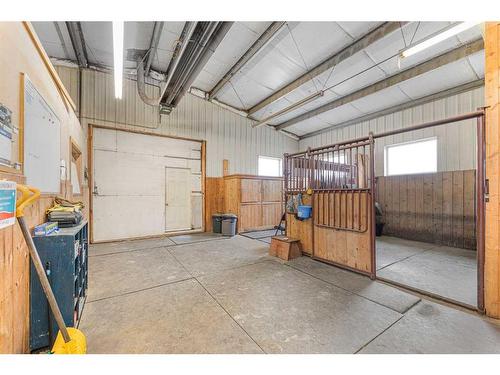 16117 Highway 552 Highway West, Rural Foothills County, AB - Indoor Photo Showing Garage