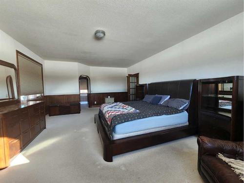 16117 Highway 552 Highway West, Rural Foothills County, AB - Indoor Photo Showing Bedroom