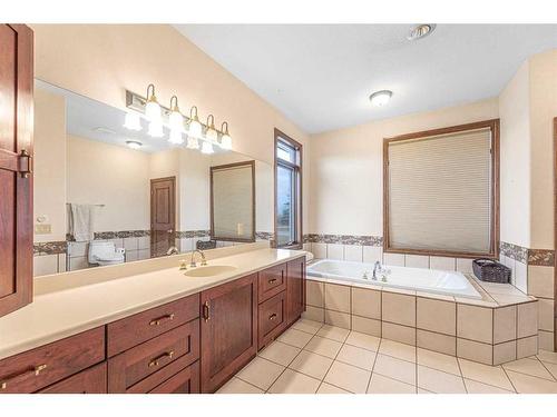 16117 Highway 552 Highway West, Rural Foothills County, AB - Indoor Photo Showing Bathroom