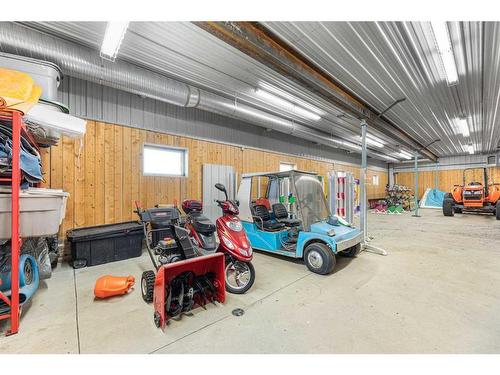 16117 Highway 552 Highway West, Rural Foothills County, AB - Indoor Photo Showing Garage