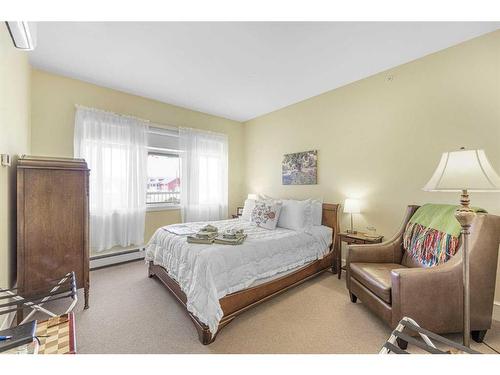 111 Severn Avenue, Rosebud, AB - Indoor Photo Showing Bedroom
