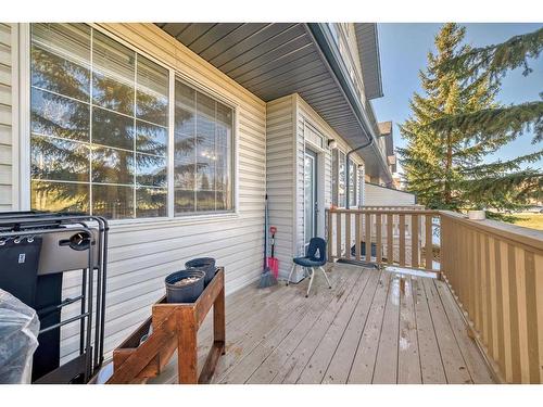 98 Everridge Gardens Sw, Calgary, AB - Outdoor With Deck Patio Veranda With Exterior
