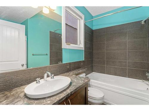 1-517 5 Street Ne, Calgary, AB - Indoor Photo Showing Bathroom