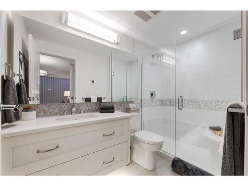 1701-1234 5 Avenue Nw, Calgary, AB - Indoor Photo Showing Bathroom