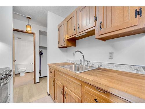 305-635 57 Avenue Sw, Calgary, AB - Indoor Photo Showing Kitchen