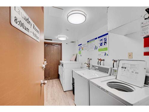 305-635 57 Avenue Sw, Calgary, AB - Indoor Photo Showing Laundry Room