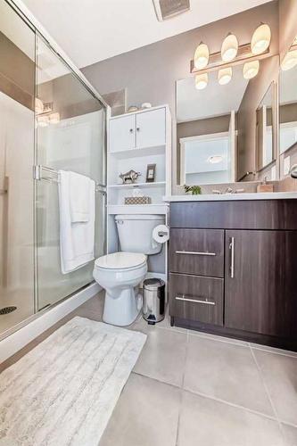377 Mckenzie Towne Gate Se, Calgary, AB - Indoor Photo Showing Bathroom