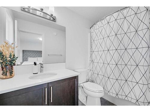 71 Corner Meadows Manor Ne, Calgary, AB - Indoor Photo Showing Bathroom