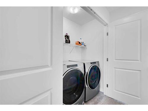71 Corner Meadows Manor Ne, Calgary, AB - Indoor Photo Showing Laundry Room