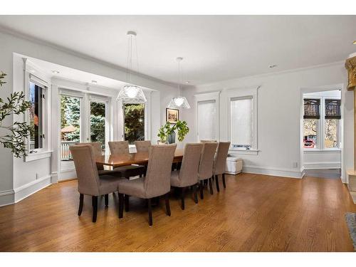 717 Royal Avenue Sw, Calgary, AB - Indoor Photo Showing Dining Room