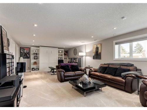 4623 Norquay Drive Nw, Calgary, AB - Indoor Photo Showing Living Room
