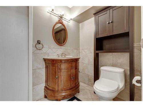 305 East Chestermere Drive, Chestermere, AB - Indoor Photo Showing Bathroom