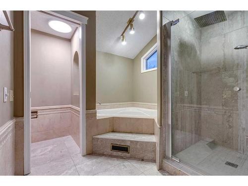 305 East Chestermere Drive, Chestermere, AB - Indoor Photo Showing Bathroom