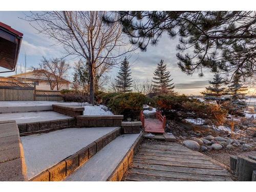 305 East Chestermere Drive, Chestermere, AB - Outdoor