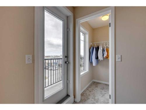 1-21 Mckenzie Towne Gate Se, Calgary, AB - Indoor Photo Showing Other Room