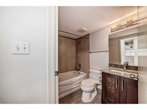 301-431 1 Avenue Ne, Calgary, AB - Indoor Photo Showing Bathroom