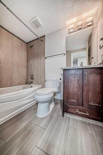 301-431 1 Avenue Ne, Calgary, AB - Indoor Photo Showing Bathroom