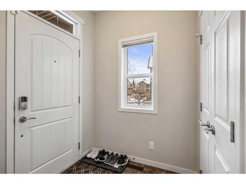 208 Mahogany Grove Se, Calgary, AB - Indoor Photo Showing Other Room