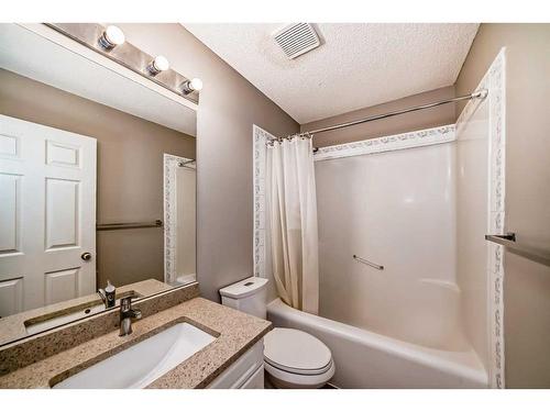 136 Hampstead Circle Nw, Calgary, AB - Indoor Photo Showing Bathroom