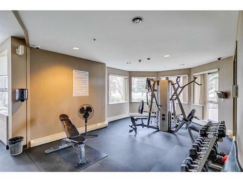 1606-1108 6 Avenue Sw, Calgary, AB - Indoor Photo Showing Gym Room
