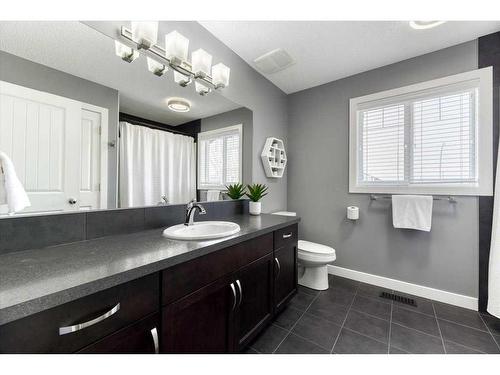 108 Wildrose Crescent, Strathmore, AB - Indoor Photo Showing Bathroom