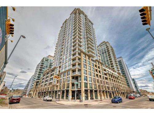 246-222 Riverfront Avenue Sw, Calgary, AB - Outdoor With Balcony With Facade