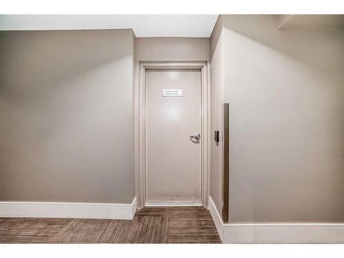 246-222 Riverfront Avenue Sw, Calgary, AB - Indoor Photo Showing Other Room