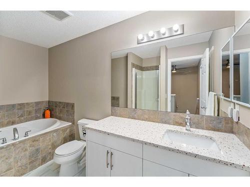 1587 New Brighton Drive Se, Calgary, AB - Indoor Photo Showing Bathroom