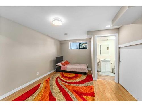 1587 New Brighton Drive Se, Calgary, AB - Indoor Photo Showing Other Room
