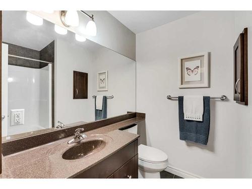 20 Covepark Mews Ne, Calgary, AB - Indoor Photo Showing Bathroom