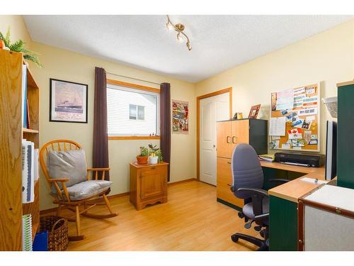4 West Terrace Drive, Cochrane, AB - Indoor Photo Showing Office