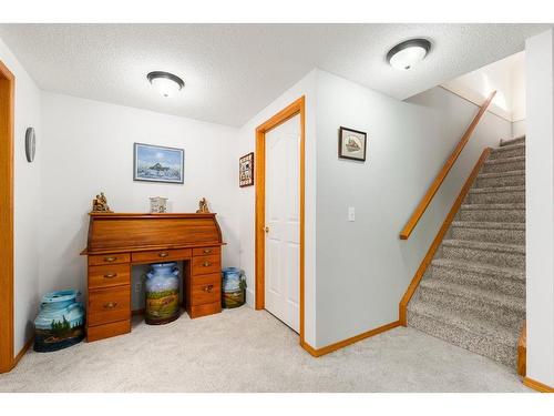 4 West Terrace Drive, Cochrane, AB - Indoor Photo Showing Other Room