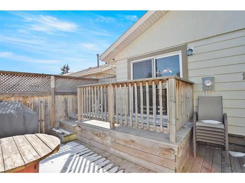 19 Erin Park Bay Se, Calgary, AB - Outdoor With Deck Patio Veranda With Exterior