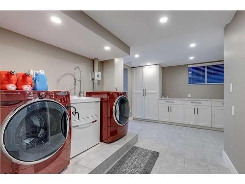 508 Willow Park Drive Se, Calgary, AB - Indoor Photo Showing Laundry Room