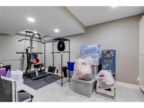 508 Willow Park Drive Se, Calgary, AB - Indoor Photo Showing Gym Room