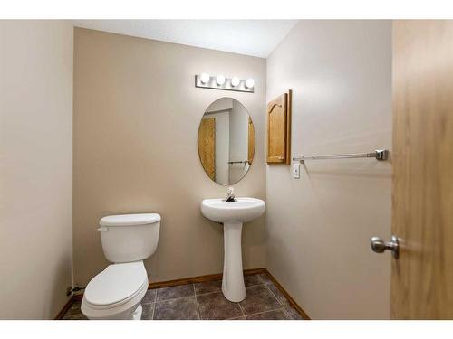 204 Covepark Close Ne, Calgary, AB - Indoor Photo Showing Bathroom