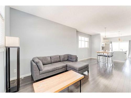 38 Copperstone Common Se, Calgary, AB - Indoor Photo Showing Living Room