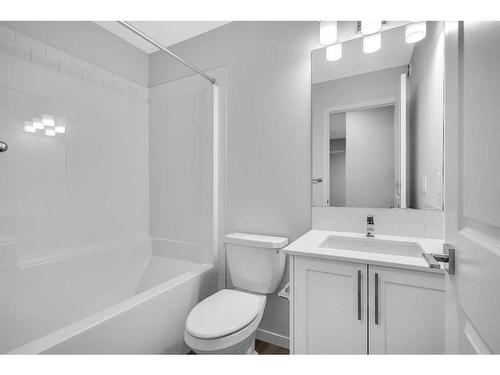 45 Cornerglen Row Ne, Calgary, AB - Indoor Photo Showing Bathroom