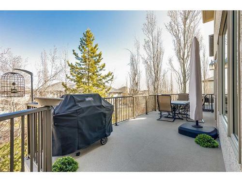 16 Coulee Park Sw, Calgary, AB - Outdoor With Exterior
