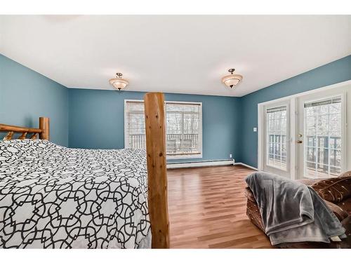 63 Sands Street, Rochon Sands, AB - Indoor Photo Showing Bedroom