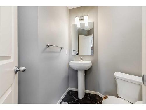 453 Walden Drive Se, Calgary, AB - Indoor Photo Showing Bathroom