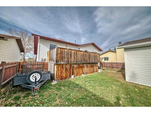 72 Parkwood Crescent, Strathmore, AB - Outdoor With Exterior