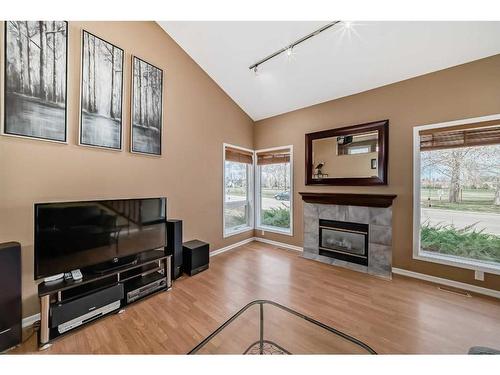72 Parkwood Crescent, Strathmore, AB - Indoor Photo Showing Living Room With Fireplace