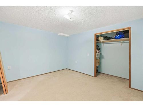 6423 Silver Ridge Drive Nw, Calgary, AB - Indoor Photo Showing Other Room