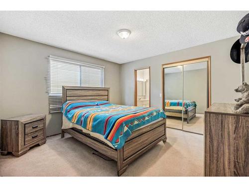 6423 Silver Ridge Drive Nw, Calgary, AB - Indoor Photo Showing Bedroom