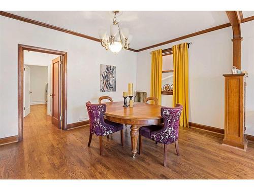 4-830 Memorial Drive Nw, Calgary, AB - Indoor Photo Showing Dining Room