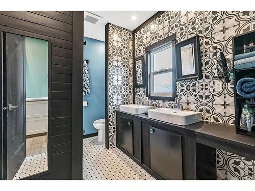 610165 Meridian Street, Rural Foothills County, AB - Indoor Photo Showing Bathroom