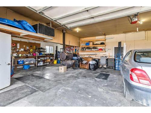 610165 Meridian Street, Rural Foothills County, AB - Indoor Photo Showing Garage
